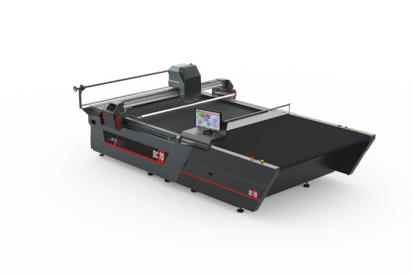DC70 Fabric Cutting Machine